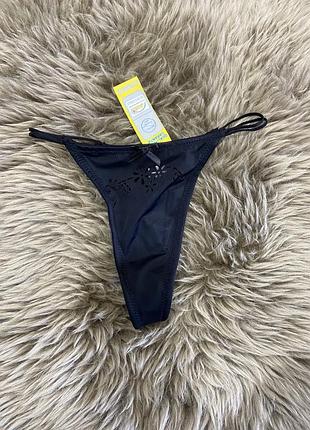 Женские трусики стринги
