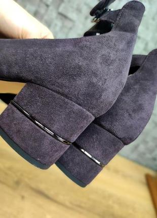Туфли замшевые нов широкои толстом каблуке с ремешком баклажановые4 фото