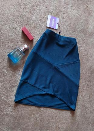 Асиметрична смарагдова бандажна спідниця міні