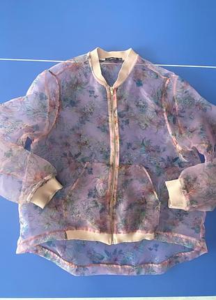 Шифоновий бомбер від stradivarius