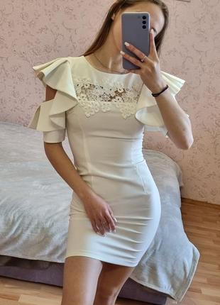 Білосніжне плаття