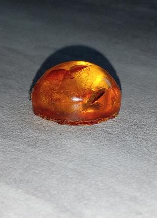 Натуральний, бурштиновий камінь