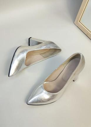 Дизайнерські туфлі з італійської шкіри срібло8 фото
