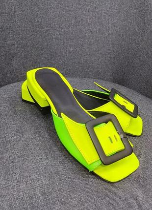 Ексклюзивні шльопанці з натуральної італійської шкіри неон з пряжкою