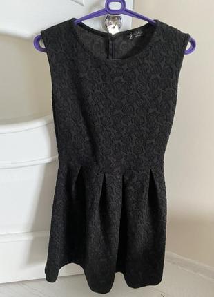 Сукня на s-m по приємній ціні