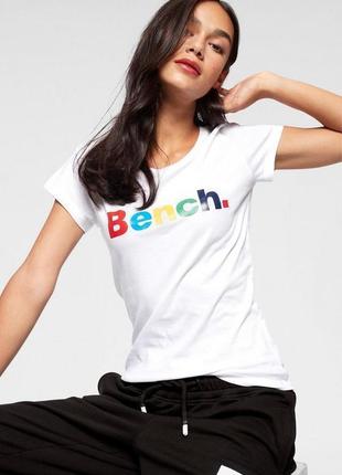 Белая футболка с надписей bench1 фото