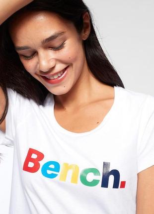 Белая футболка с надписей bench3 фото