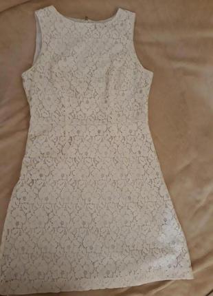 Красивое платье цвет айвори