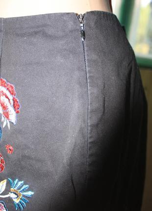 Стильная хлопковая юбка с красивой цветочной вышивкой4 фото
