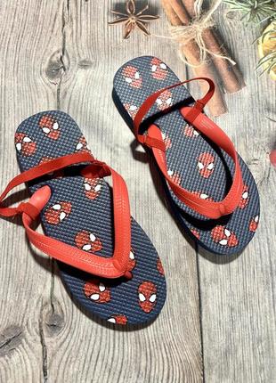 Класна в'єтнамки на хлопчика marvel