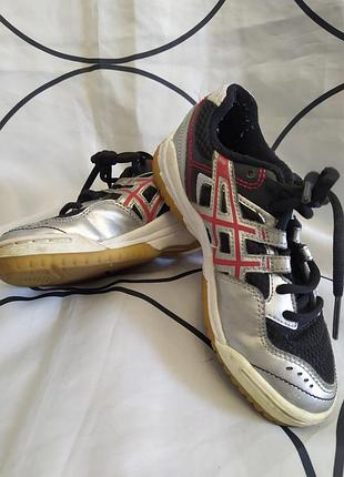 Волейбольные кроссовки asics