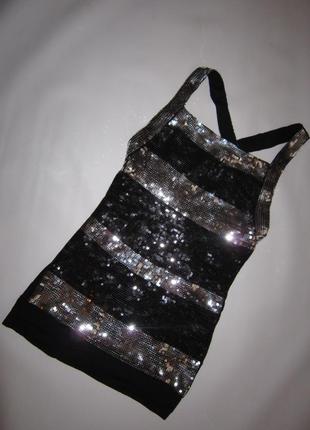 Черный топ в черных и серебристых пайетках