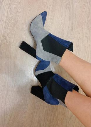 Замшеві ботильони