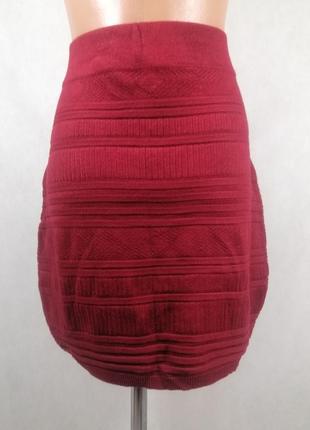 Бордовая мини юбка трикотажная вязанная узоры amisu2 фото