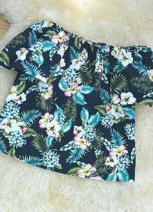 Топ на плечи topshop