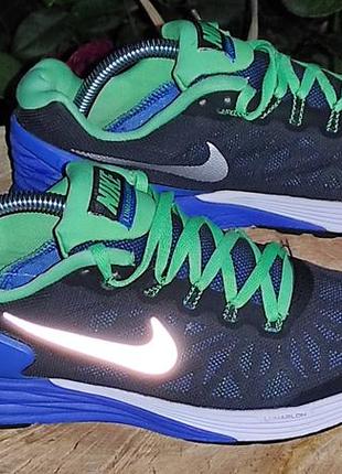 Nike~легкі зручні кросівки ~ в'єтнам р 36