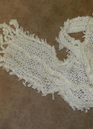 Жіночий білий новий в'язаний шарф.