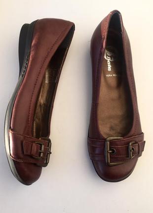 Кожаные балетки/ туфли bata 36 размер, натуральная кожа, коричневые с пряжкой1 фото