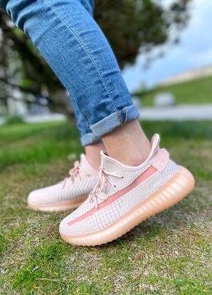 Yeezy boost 350 изи изики женские розовые чёрные летние кроссовки текстильные трикотажные легкие4 фото