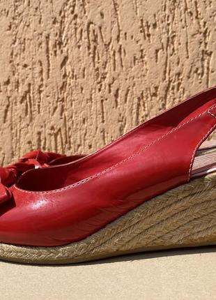 Босоніжки туфлі