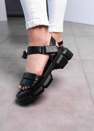 Жіночі сандалі чорні tubby 3614