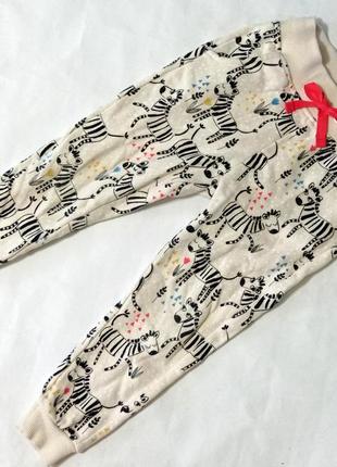 Спортивні штани фірма m&s 3-4 року на 104 см на байку