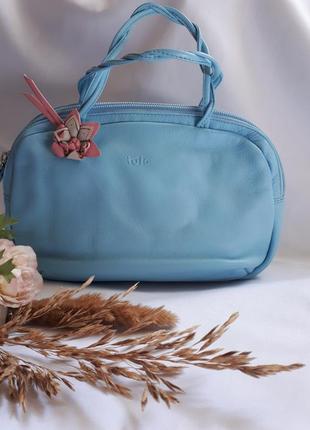 Шкіряна блакитна сумочка-косметичка з короткими ручками tula