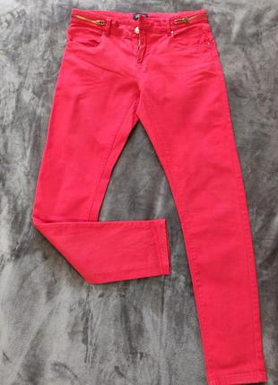Джинсы красные, размер s-m-l або 38