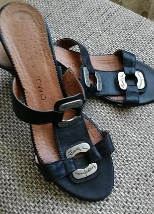 Шльопки жіночі шкіряні 39 розмір, україна