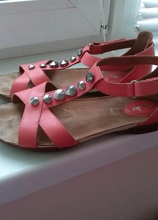 Clarks р.4.5  босоножки сандалии кожаные.оригинал.