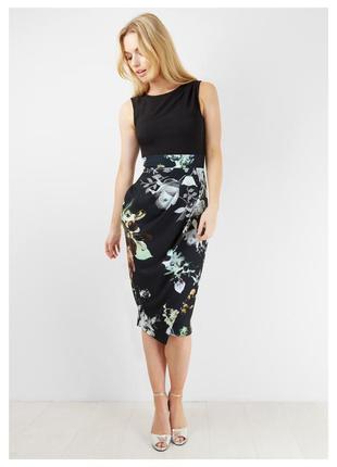 Контрастное цветочное платье – футляр с драпировкой миди длины с сайта asos как новое2 фото