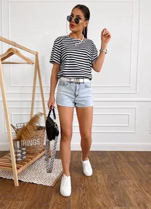 Жіноча футболка