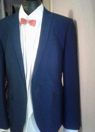Стиььный классический костюм