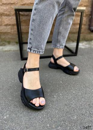 Босоніжки шкіра