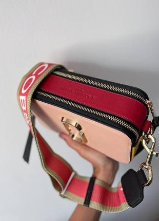 Marc jacobs snapshot pink / yellow logo новинка стильна трендова сумочка марк джейкобс рожева персикова женская розовая персиковая сумка тренд5 фото