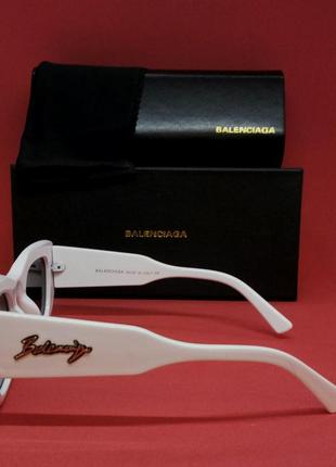 Окуляри в стилі balenciaga стильні жіночі сонцезахисні окуляри сірі лінзи в білій оправі3 фото