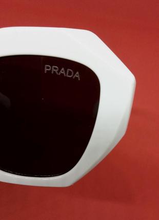 Очки в стиле prada хитовые женские солнцезащитные очки линзы серые в белой о8 фото