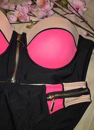 Модний крутий купальник