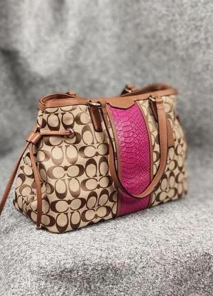 Ексклюзивна жіноча сумка coach signature stripe drawstring carryall premium bag2 фото