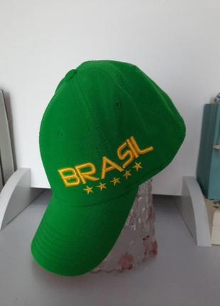 Кепка brasil.