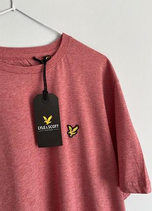 Отличная базовая футболка