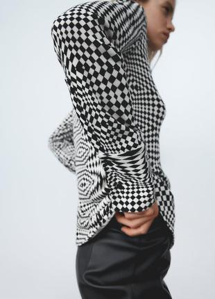 Zara трикотажная рубашка с принтом шахматка4 фото