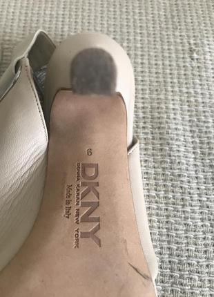 Босоножки  dkny 39р.6 фото