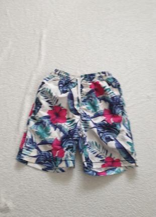 Пляжные шорты для мальчика 8,9 лет