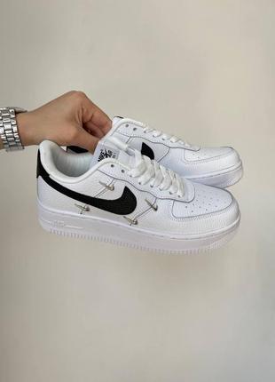 Nike airforce af1 lx chrome swooshees white black новинка трендові білі кросівки найк форс весна літо осінь белые трендовые кроссовки4 фото