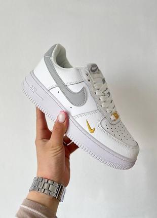 Nike air force 1 low white grey
трендові жіночі білі кросівки найк форс весна літо осінь женские крутые тренд кроссовки