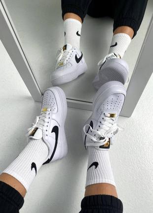 Nike air force 1 white black gold трендові кросівки найк форс білі весна літо осінь женские трендовые крутые белые кроссовки