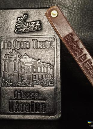 Магніт-сувенір шкіряний. магніт оперний театр, одеса. сувенір оперний.