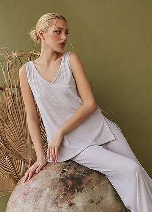 Подовжений топ перлинного кольору. модель 1785 року trikobakh. розміри 42-48