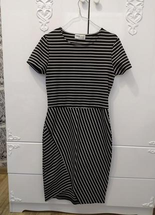 Zara стильне силуетне плаття в смужку, розмір s-m.
